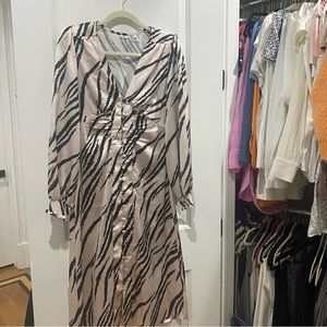 River island zebra print dress UK size 8 US size 4. Worn twice.